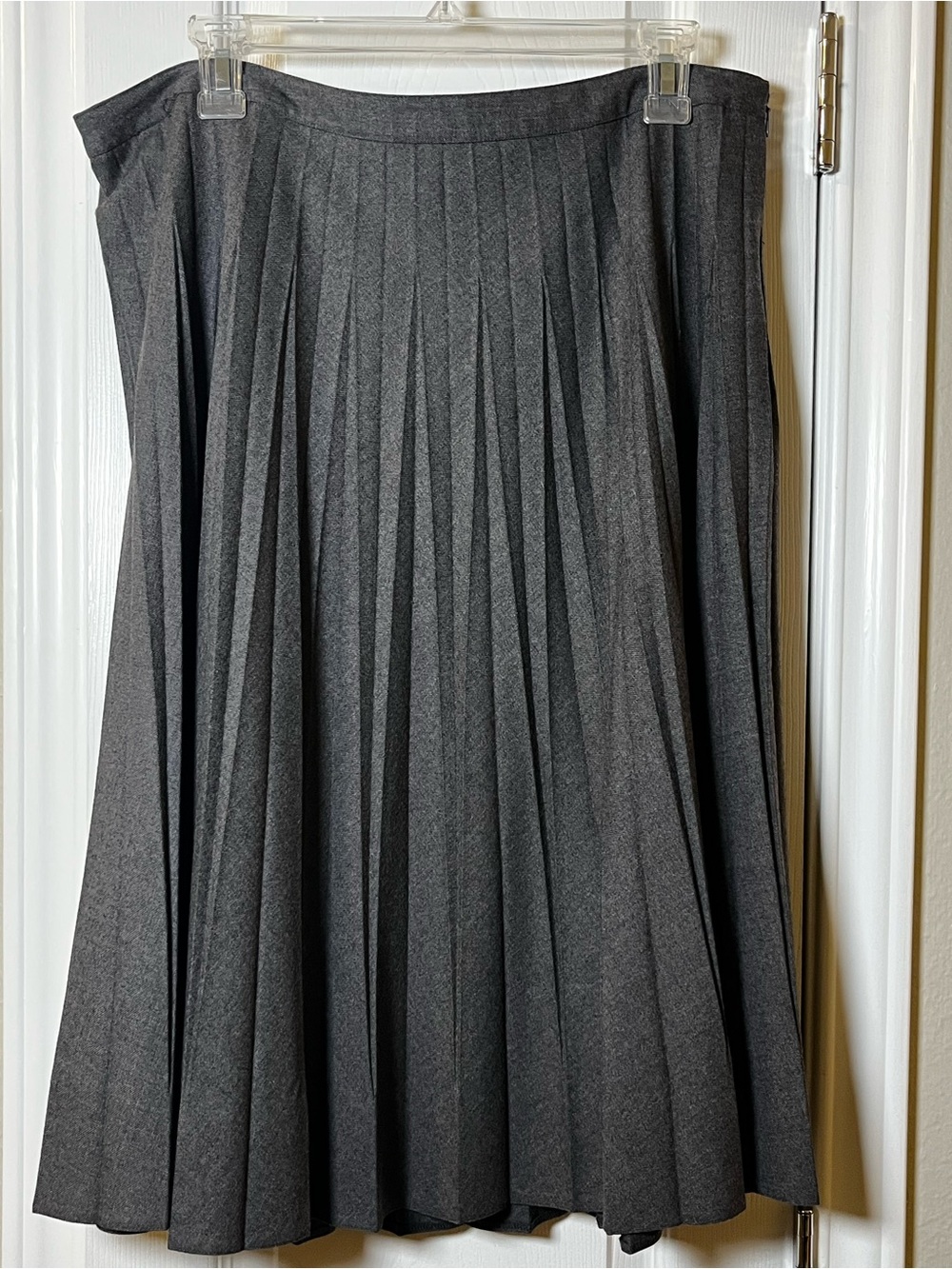 Banana Republic Classic Pleated Midi Skirt - Dark Gray
